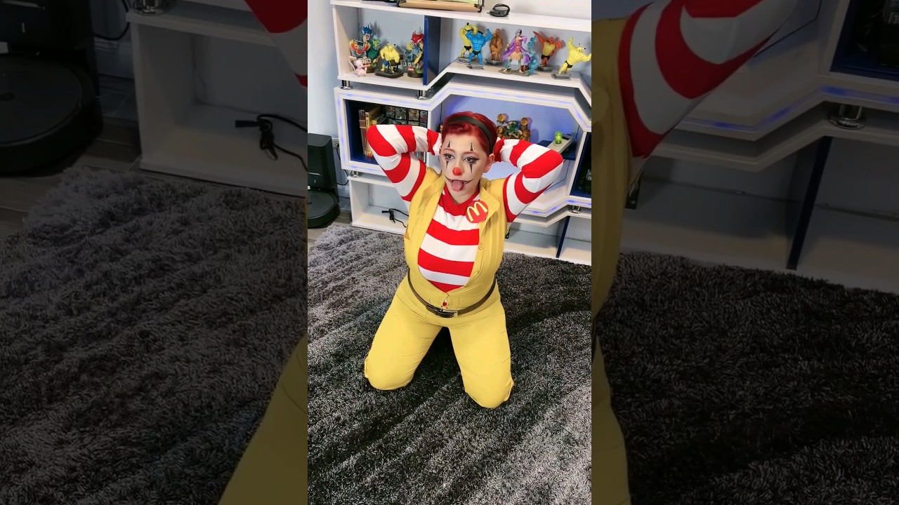 McDonald VS GameBoyColor 🍔 #cosplay
