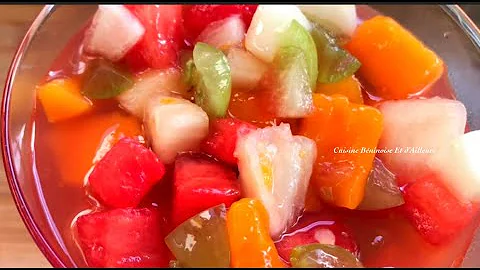 Comment faire pour que les fruits ne noircissent pas dans une salade de fruits ?