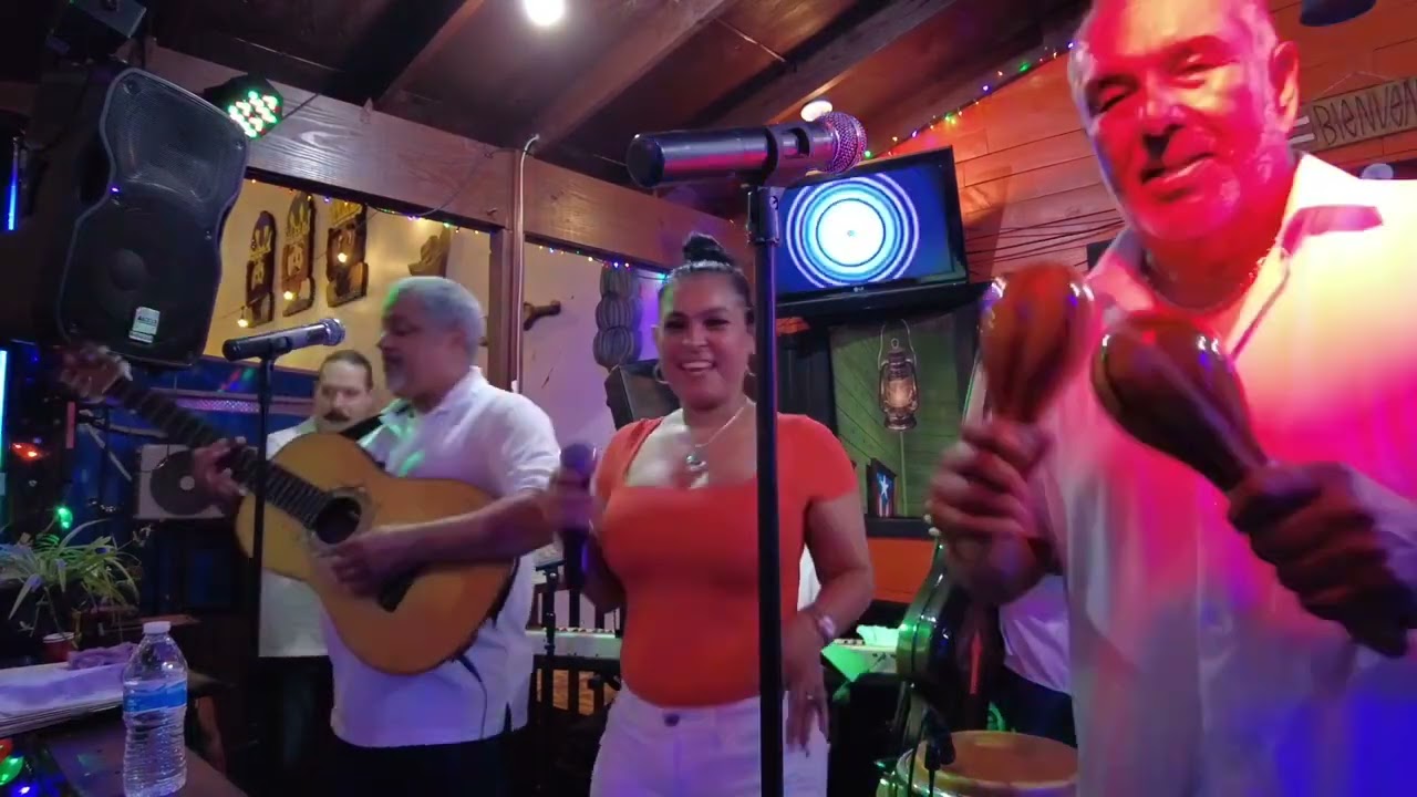 Tito Garcia Clavelito