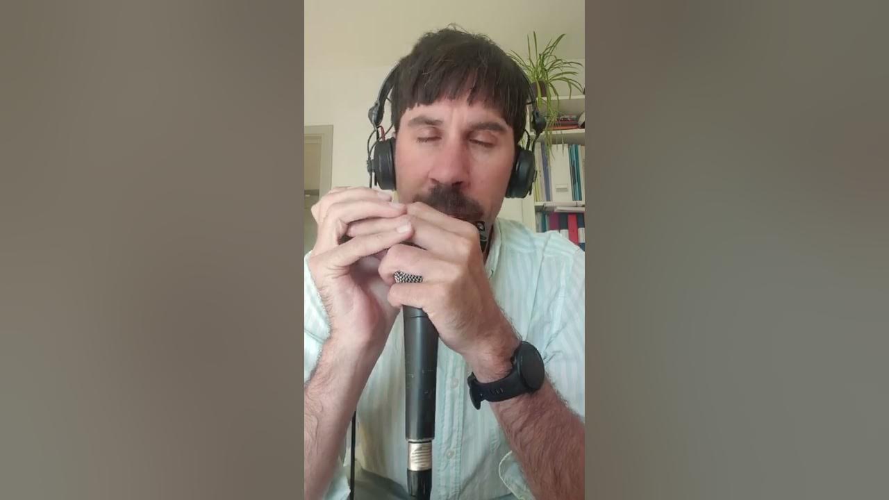 Practicing chromatic harmonica working on flow in the eight notes YouTube