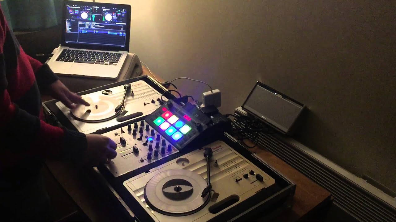 Vestax Handy trax with Serato 7