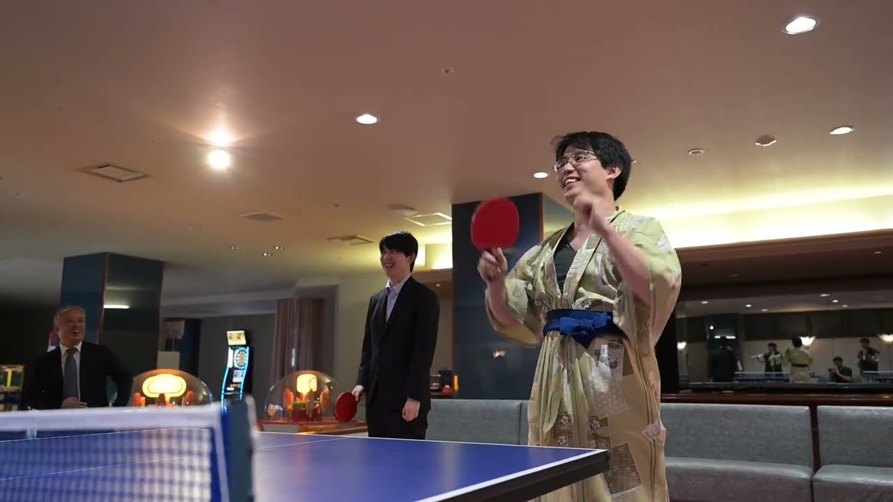 藤井竜王と佐々木八段、対局後に卓球楽しむ