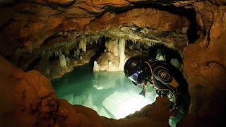 Scientists Opened a Cave Sealed for a Million Years and Found Living Creatures Inside!