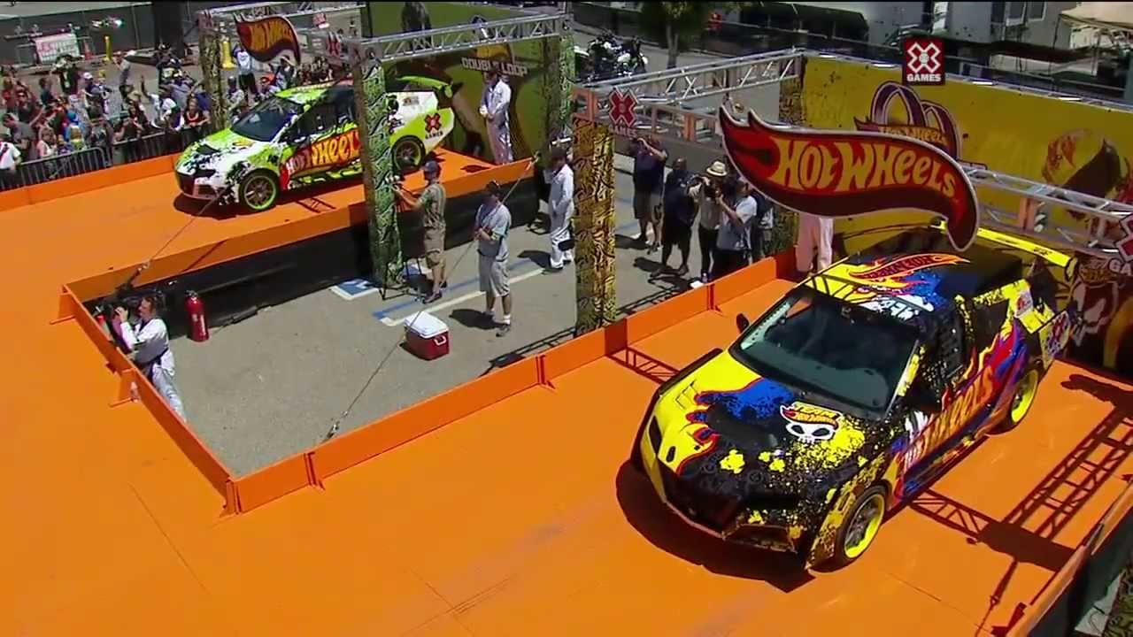 World Record Hot Wheels Double Loop Dare - YouTube.