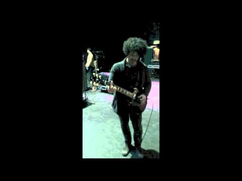 Doyle Bramhall II playing through an SM Fuzz