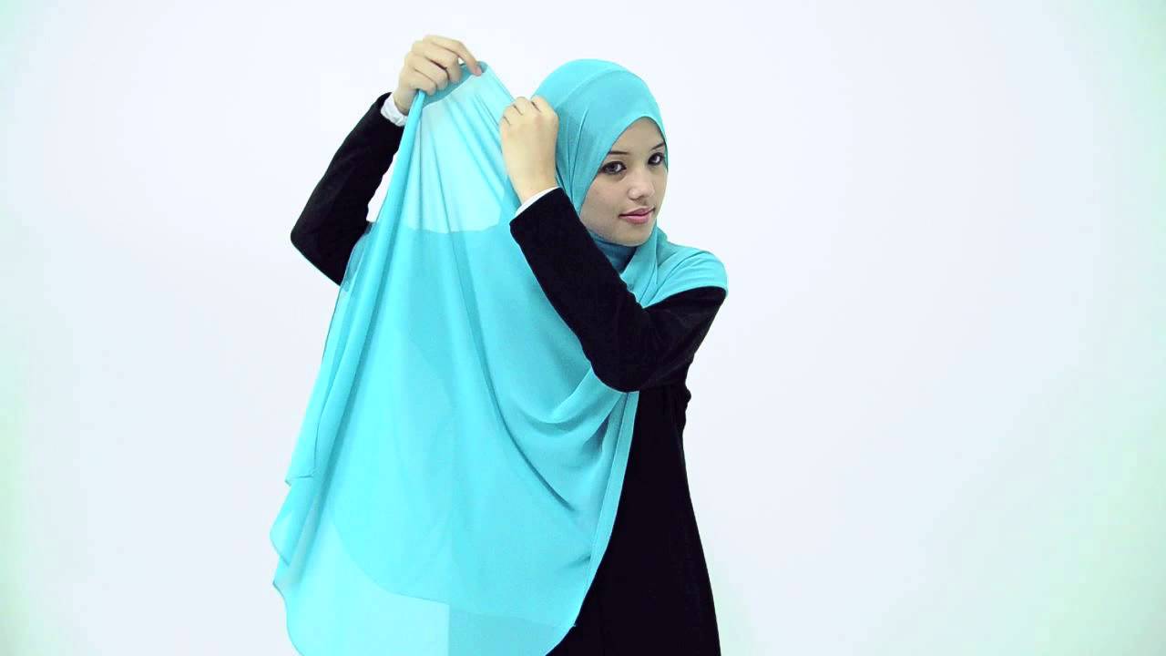 Shawl Tutorial By Fatin Liyana For Arlene My Sara Shawl Fashion Hijab Fashion Shawl