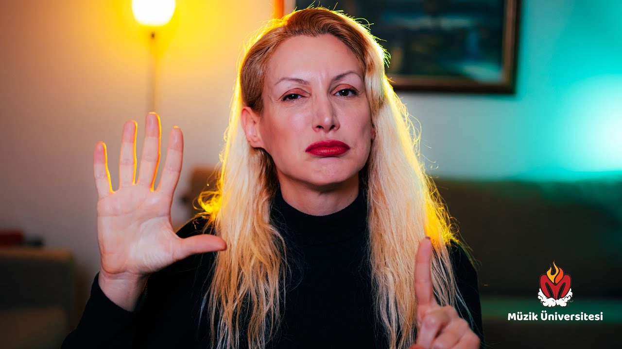 Şarkı Söylerken Yorumlamada yapılan 5 HATA | İzgi Gültekin Vokal Dersi #2