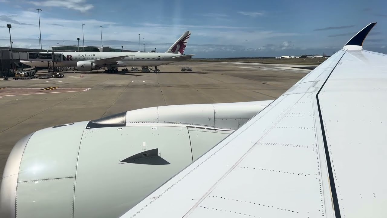 [TRENT XWB STARTUP] Singapore Airlines Airbus A350 Engine Start at BNE