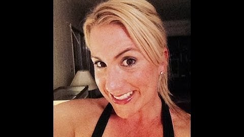 View of my body on day 1 of the Plexus Challenge. Omg I am so brave...