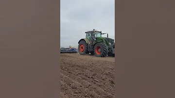 Jak široký je traktor Fendt 936?