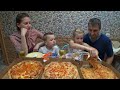 МУКБАНГ ТРИ ПИЦЦЫ ДЛЯ ВСЕЙ СЕМЬИ | MUKBANG THREE PIZZAS FOR THE WHOLE FAMILY #mukbang #мукбанг