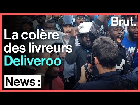 La mobilisation à Paris des livreurs Deliveroo