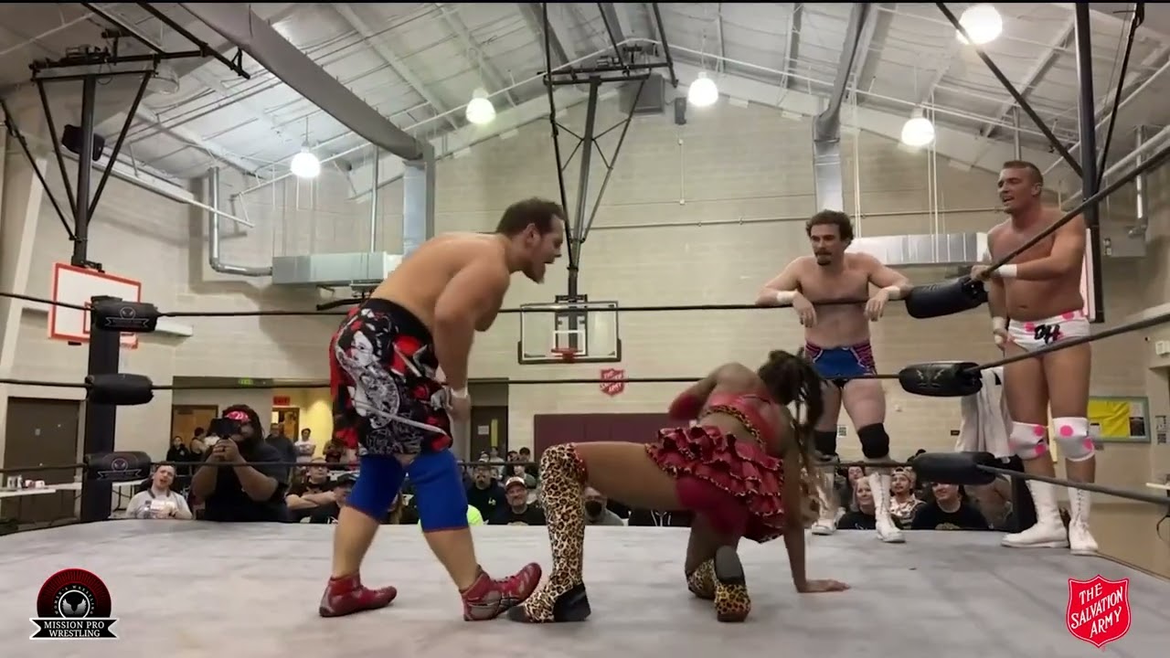 MATCH EXCLUSIVE: 6-PERSON INTERGENDER TAG MATCH