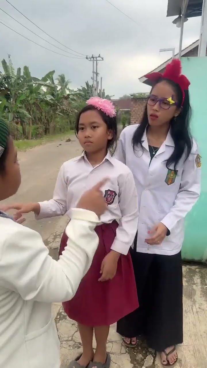 Vidio kocak dan gokil @nyaikembang1nyaikembang1 /kasih sayang mama?