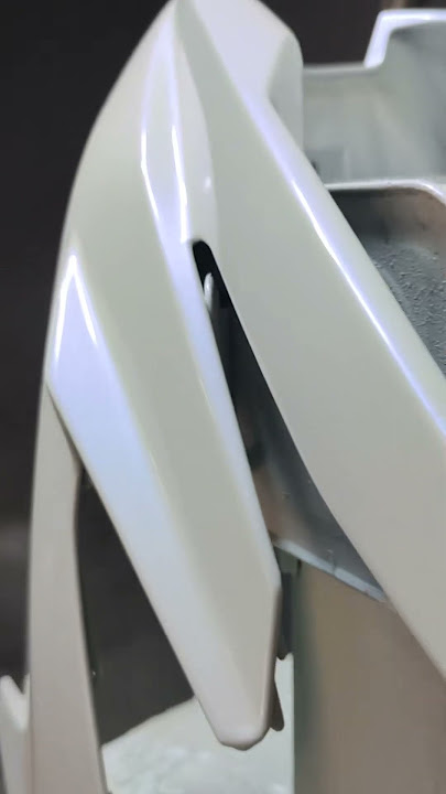 Honda beat Repaint Chameleon white 🤍🐻‍❄️ #repaint #mirrorfinish #fairings #beat #honda #shorts
