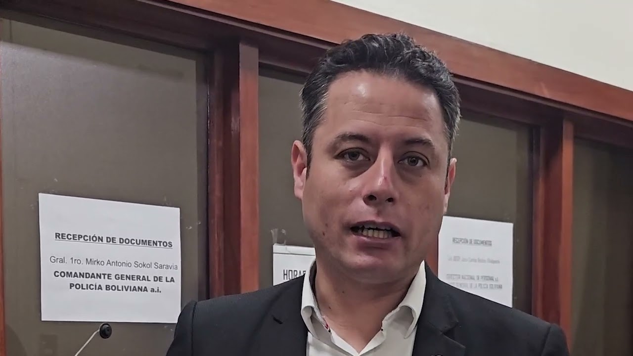 𝐕𝐢𝐜𝐞𝐩𝐫𝐞𝐬𝐢𝐝𝐞𝐧𝐭𝐞 𝐩𝐫𝐞𝐬𝐞𝐧𝐭𝐚 𝐯𝐨𝐭𝐨 𝐫𝐞𝐬𝐨𝐥𝐮𝐭𝐢𝐯𝐨 𝐝𝐞 𝐕𝐢𝐚𝐜𝐡𝐚 𝐚𝐧𝐭𝐞 𝐞𝐥 𝐂𝐨𝐦𝐚𝐧𝐝𝐨 𝐆𝐞𝐧𝐞𝐫𝐚𝐥 𝐝𝐞 𝐥𝐚 𝐏𝐨𝐥𝐢𝐜í𝐚