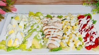 سلطة كوب بطريقة المطاعم طبق سلطة غني و متكاملRestaurant style cobb salad is a rich and complete dish