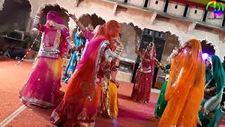 Rajasthani dance on banni ke mukhade ki chhavi pyari...