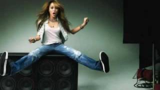 Miley Cyrus' newest photoshoots! first couple from Glamer Magazine 2009