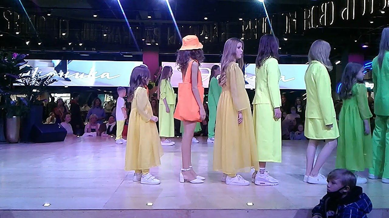 Екатеринбург улица Вайнера ТРЦ Гринвич ESTORY первый фудмаркет 18.09. ...