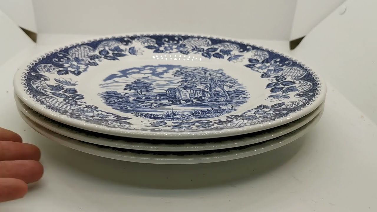 Barratts Elizabethan Blue and White China Large Dinner Plate