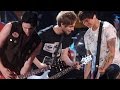 5 Seconds of Summer Rock "She's Kinda Hot" Teen Choice Awards 2015 Performance