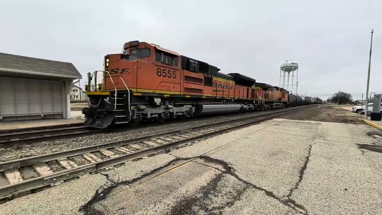 Amtrak 1005 California Zephyr and BNSF freight train 