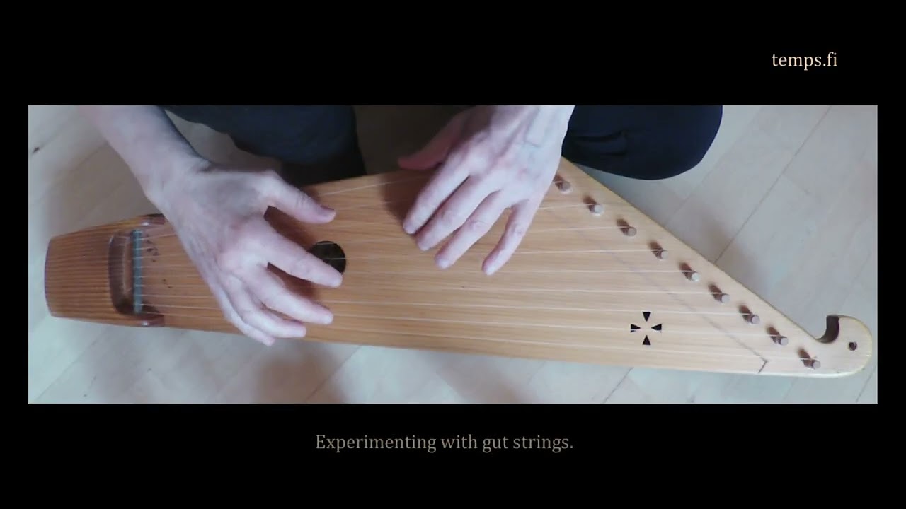 Gut strings on a kantele