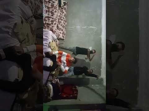 دخل عليها وقال لها شوفي بيخونك مع مين