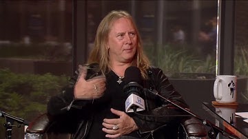 Jerry Cantrell Gets Emotional Talking About the Deaths of Chris Cornell and Chester Bennington