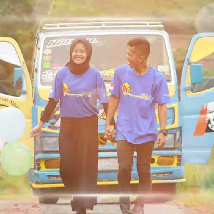 Prewedding versi sopir truk..