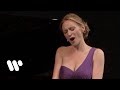 Capture de la vidéo Sabine Devieilhe Sings Mozart: An Chloë, K. 524 (Mathieu Pordoy, Piano)