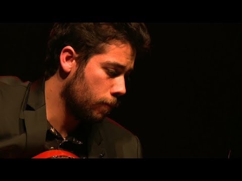 La Cátedra de Flamenco recibió el arte del guitarrista David Caro - YouTube