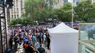 Knicks fans boo James Dolan at City Hall Championship Ceremony