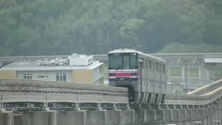 1000系大阪モノレール彩都線彩都西行(彩都西到着( Series 1000 Osaka Monorail for Saito Nishi Arriving at Saito Nishi