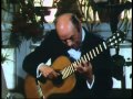 "Dedicatoria" played by Julian Bream