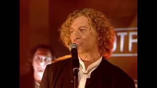 Mike &amp; The Mechanics - A Beggar On A Beach Of Gold (Top Of The Pops 22/06/95)