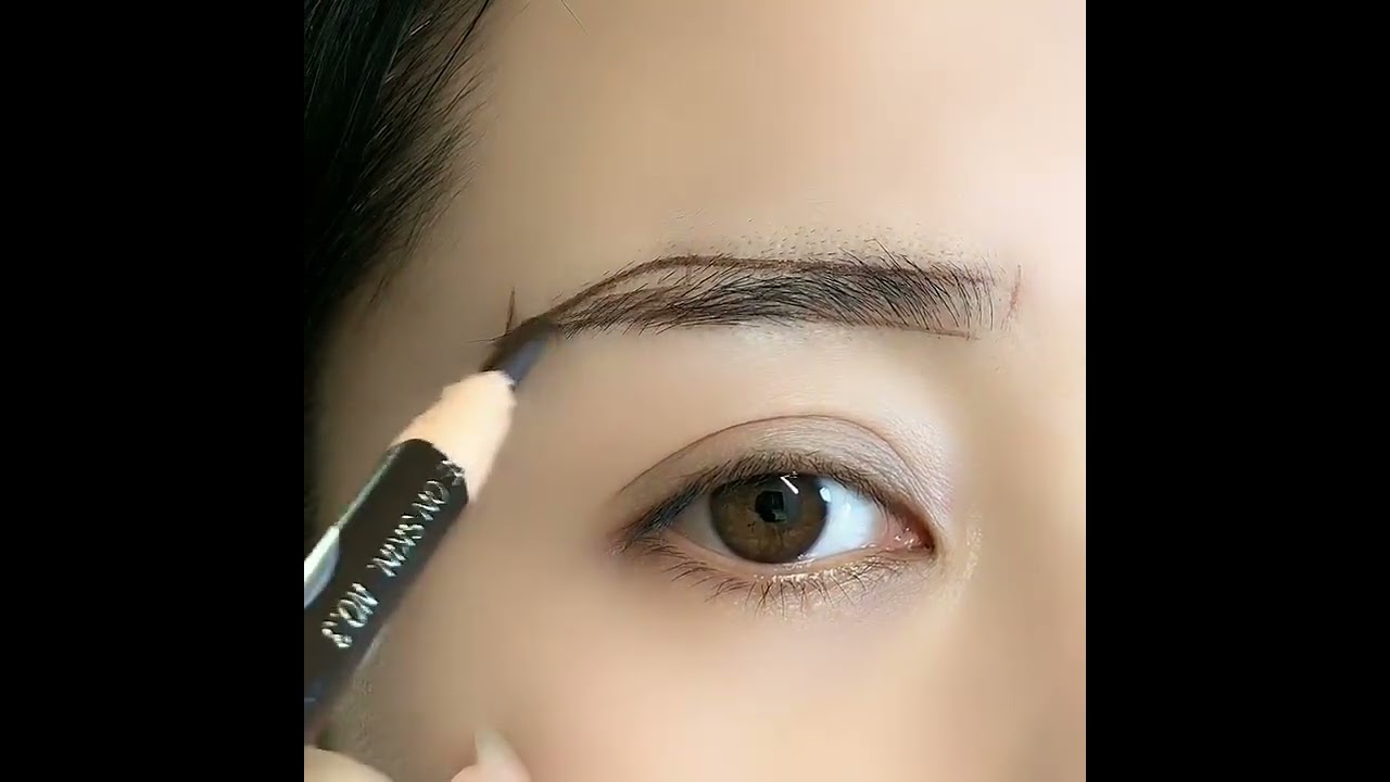 eyeliner makeup tutorial for beginners/Best Makeup Transformations