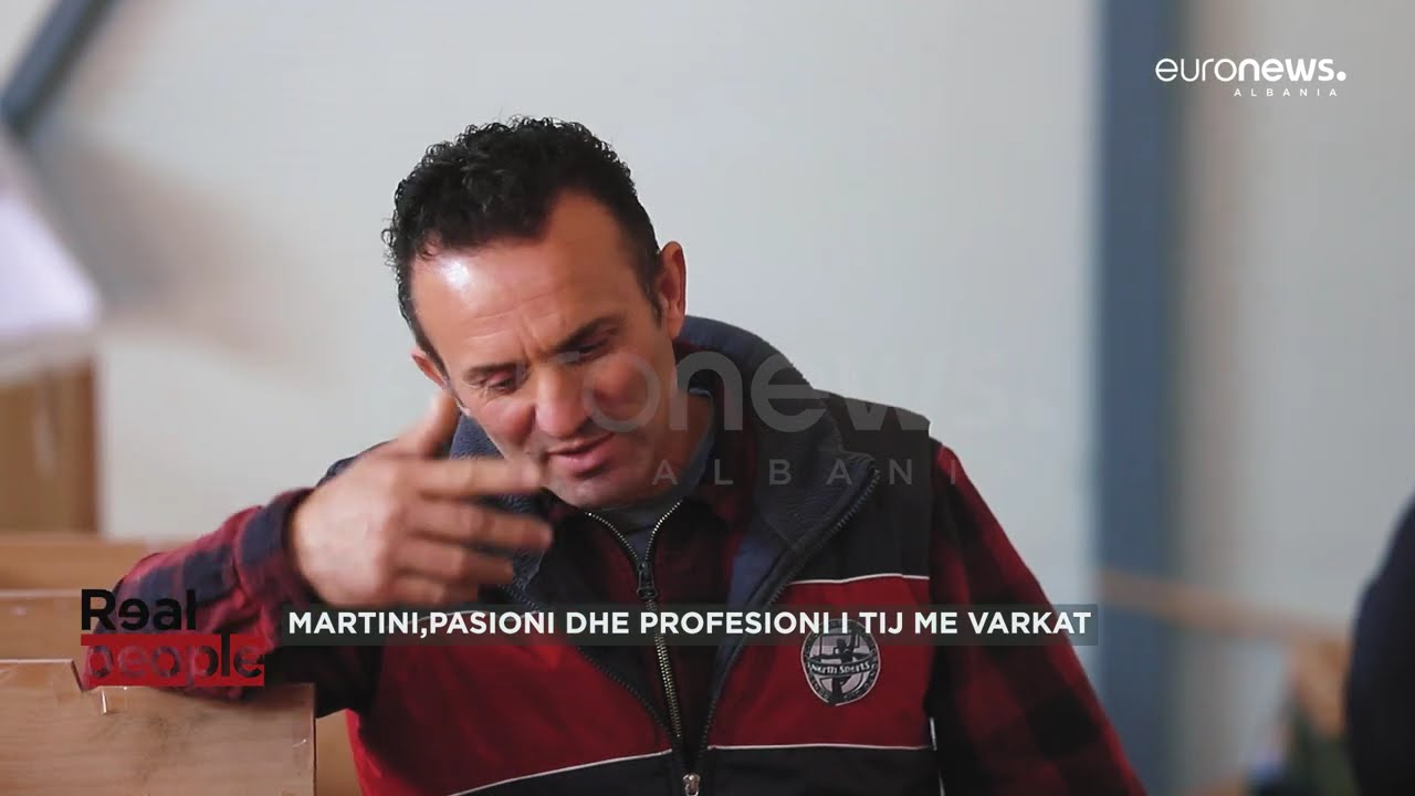 Martini që ndërton varka (dhe vet se ka një të tillë)