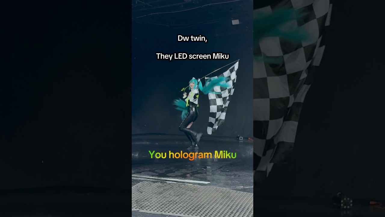 dw twin, hologram Miku is goat #hatsunemiku #hatsunemikucosplay #vocaloid #vocaloidcosplay #mikuexpo