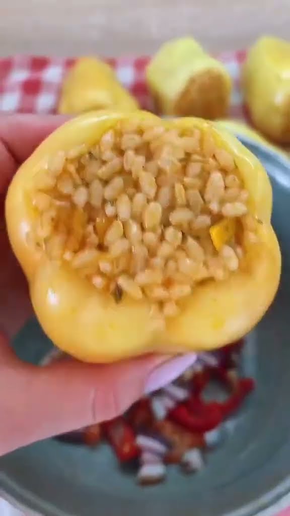 Фарширований перець Stuffed peppers Pimientos rellenos Peperoni ripieni ...