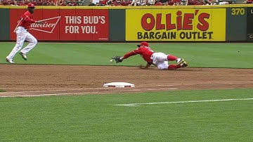 WSH@CIN: Votto smothers ground ball, gets the out