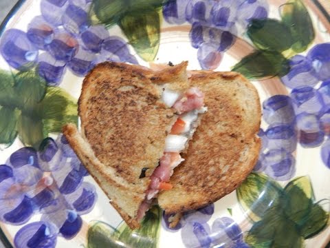 Grilled Cheese - Italian Inspired Grilled Cheese Sandwich