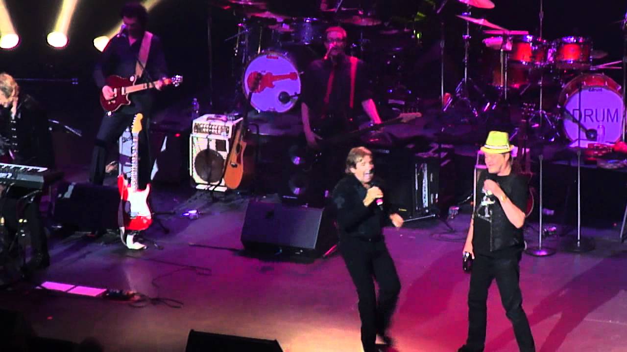 The Monkees---(I'm Not Your) Steppin' Stone / Daydream Believer--Live Fox Theatre Detroit 2011-06-23 The Monkees---(I'm Not Your) Steppin' Stone / Daydream Believer--Live Fox Theatre Detroit 2011-06-23