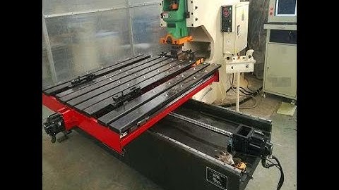 Sheet Metal CNC Feeder / Deep Thorat Power Press/ Punching Machine with Feeding Table