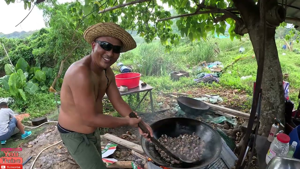 हङकङको जंगलमा बन भोज... मासु खाँदा खाँदै भयो ....अ  न न न न न्दा..