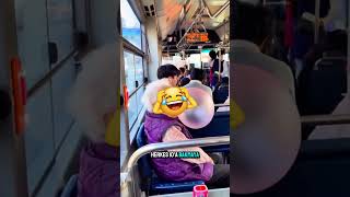 Otobüste Sakızla Şov Yapan Yaşlı Kadın