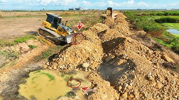 OMG!!!Expert Operating  SHANTUI Dozer DH17 C3 Cutting Slope & Grading Fillup Land Step First