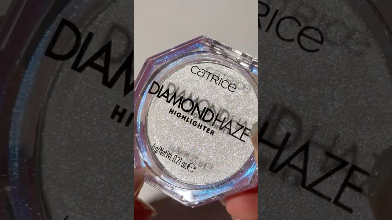 Sparkle from every angle with Diamond Haze Highlighter!💎