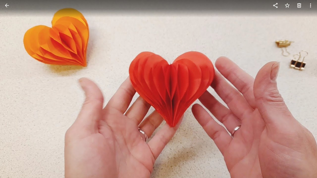Как сделать 3D сердце из цветной бумаги. How to do 3D heart  from colored paper.